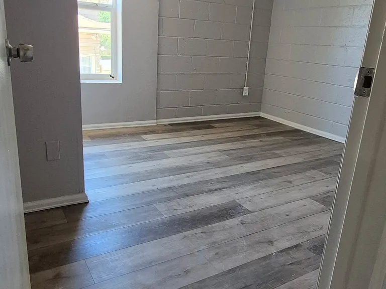 1111 W Colorado Ave — Photo 17