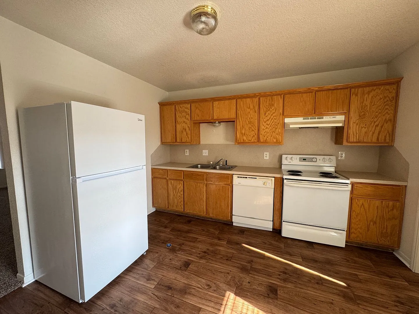3400 Cantabrian Dr — Photo 4