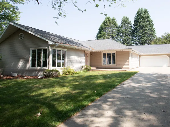 22533 V Ave, Eldora, IA 50627