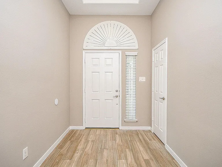 4915 Ibis Lake Ct — Photo 4