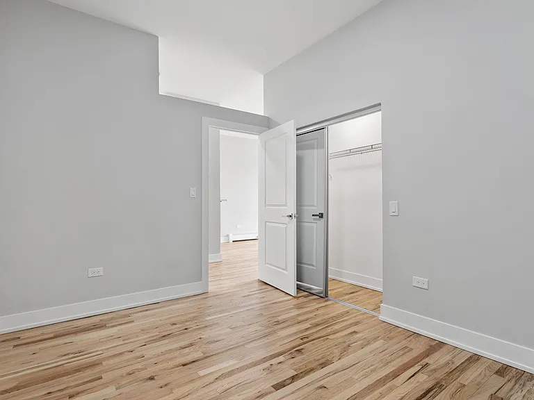 1625 W Howard St — Photo 26