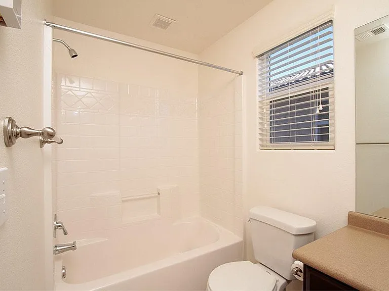 1579 N Strada Way — Photo 9