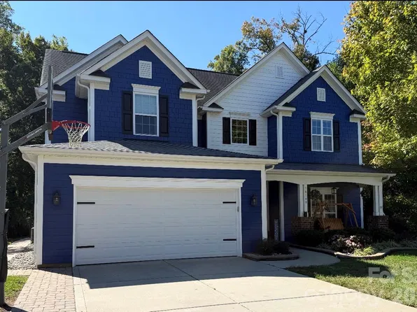 10140 Falling Leaf Dr NW, Concord, NC 28027