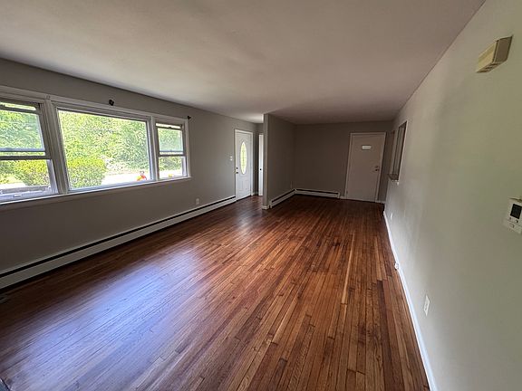4th image of 232 9th Ave #B
