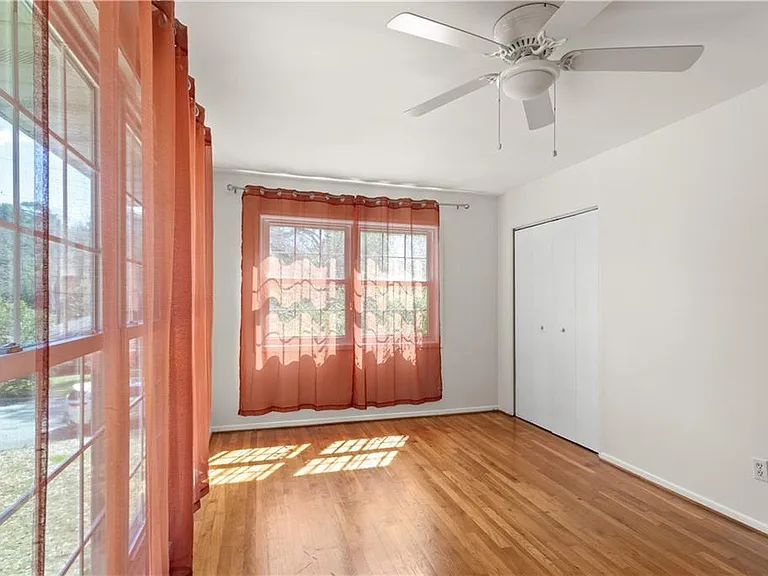 2866 Highland Dr SE — Photo 14