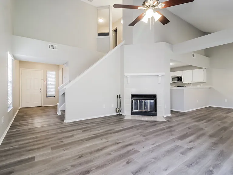 472 Amethyst Way — Photo 5