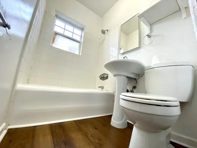 Fernwood Lofts — Photo 10