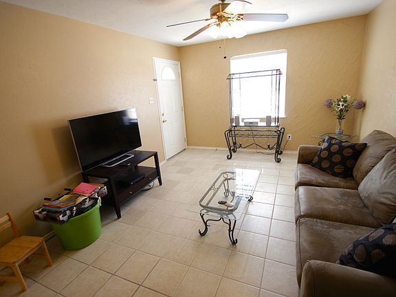 5th image of 704 Glenn Dr