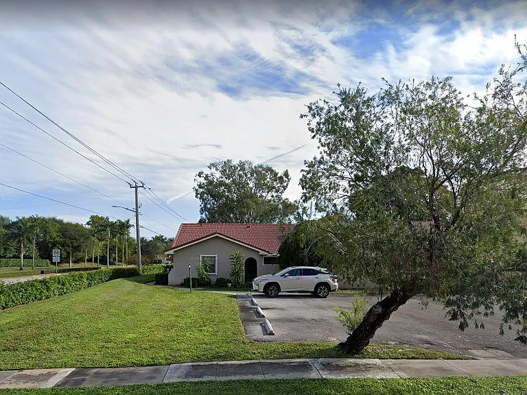 12761 Westhampton Cir — Photo 2
