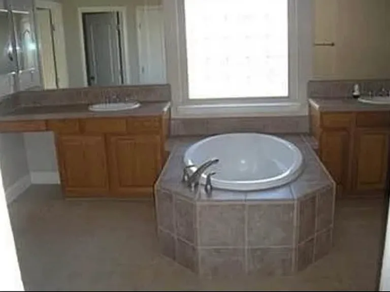 2212 Maloney Dr — Photo 3