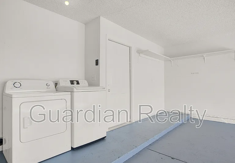 2639 Jacyra Ave — Photo 20