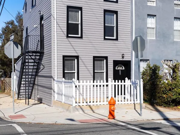 400 Green Ln APT 2, Philadelphia, PA 19128