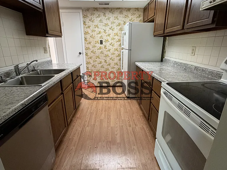 7322 Noble St #4-1 — Photo 7