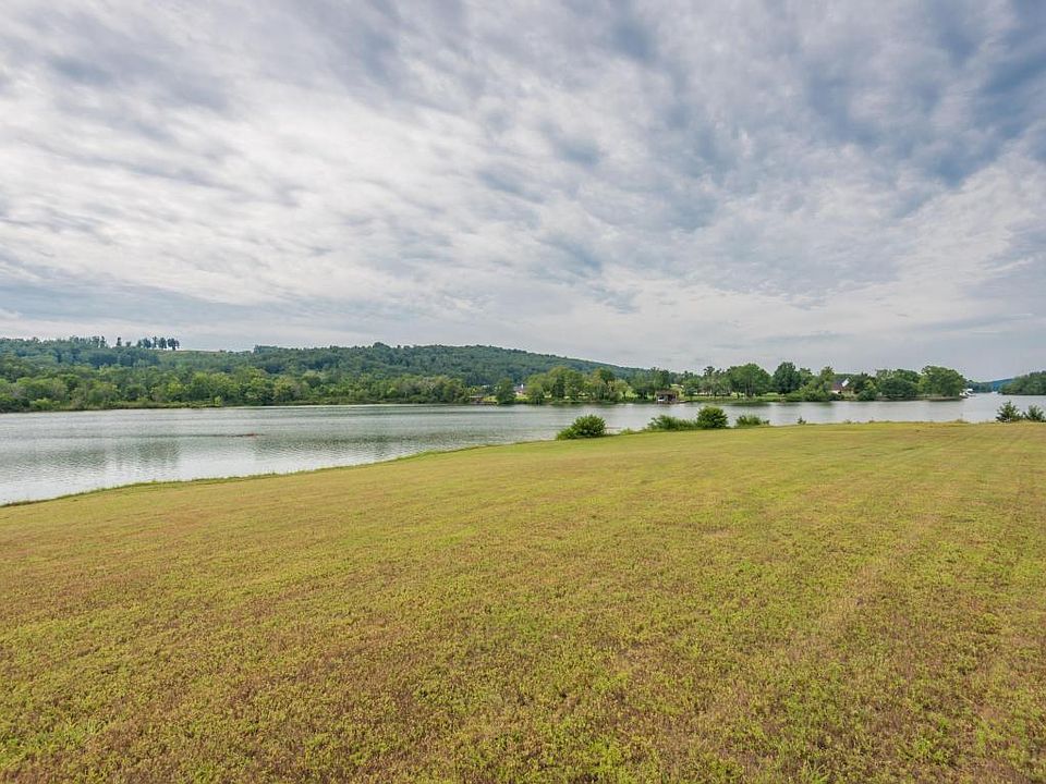 1st image of 373 Edgelake Dr