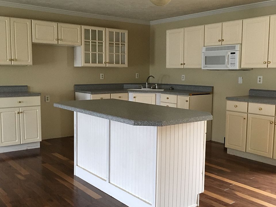 Kitchen with island