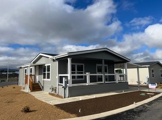 300 Luman Rd UNIT 200, Phoenix, OR 97535