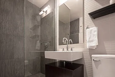 Rented by New York Casas Ltd.