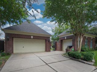 11530 Legend Manor Dr, Houston, TX 77082