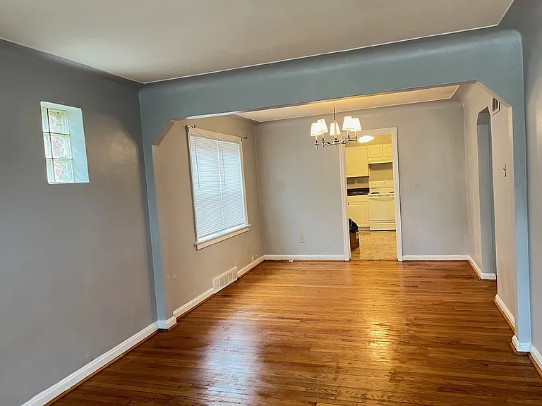 1200 Watts Ave — Photo 2