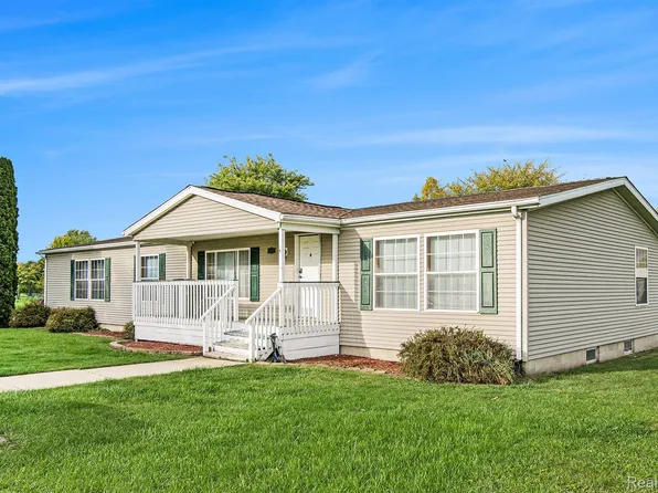 301 McConnell St, Gaines, MI 48436