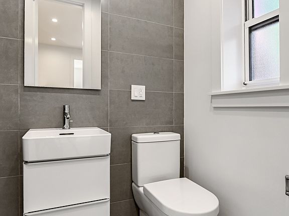 3rd image of 433 Dean St APT 13