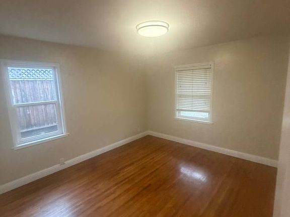 3rd image of 10260 Orange Ave