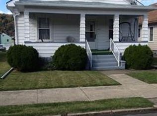 2117 Maple Ave, Wellsburg, WV 26070