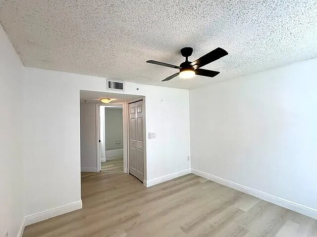 100 Crestwood Ct N #108 — Photo 14