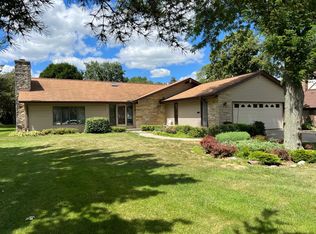 2525 Sheraton Rd, Brookfield, WI 53005
