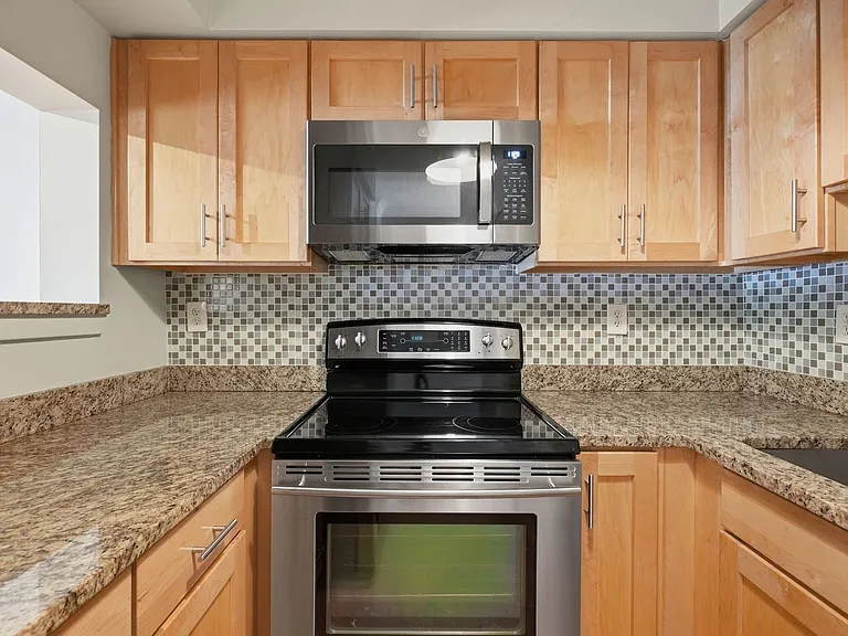 1413 11th St NW #A — Photo 7