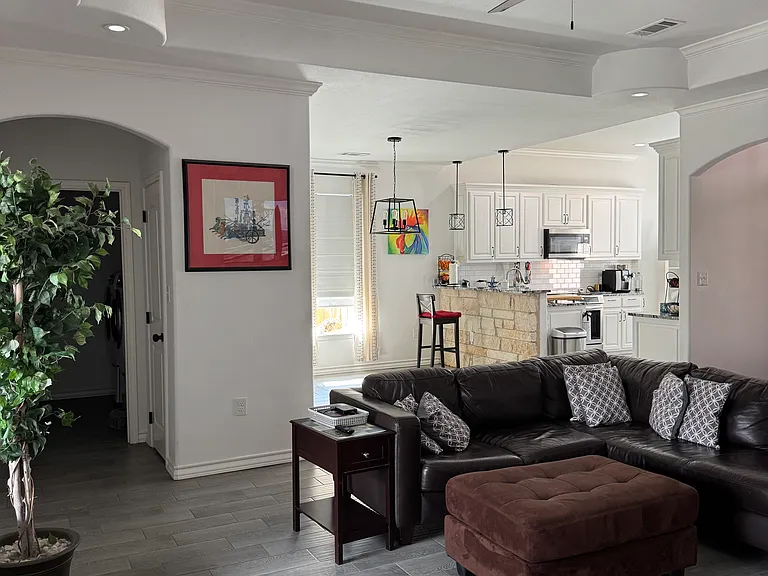 2403 Alamesa Dr — Photo 21