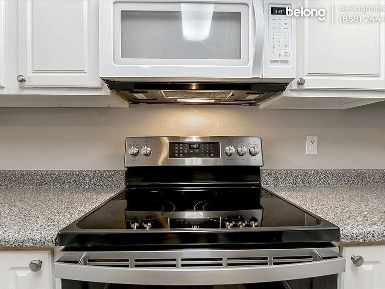 8889 Caminito Plaza Centro #7332 — Photo 8