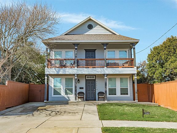 4th image of 2205 30th St