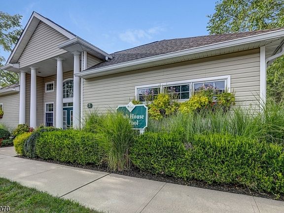 2nd image of 42 Oconnor Cir