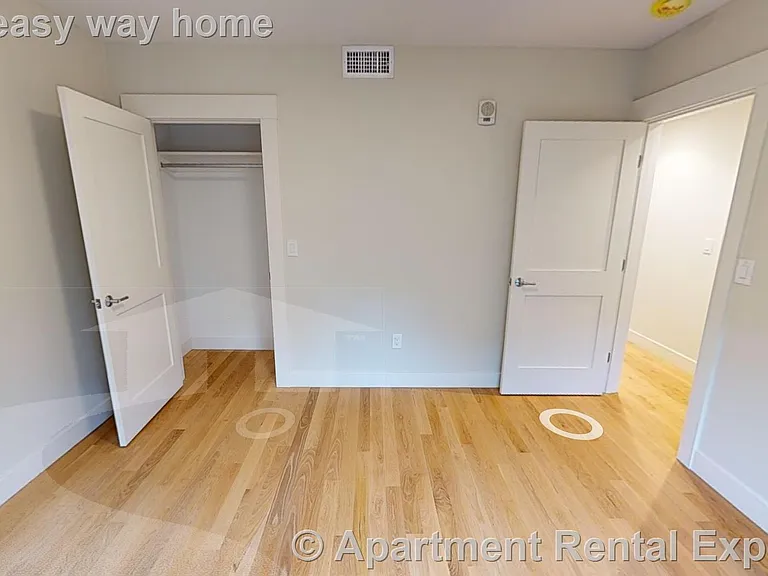 208-210 Banks St #2 — Photo 6