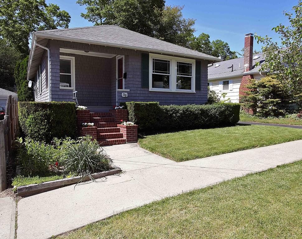 35 Pauline St, Dartmouth, MA 02747 Zillow