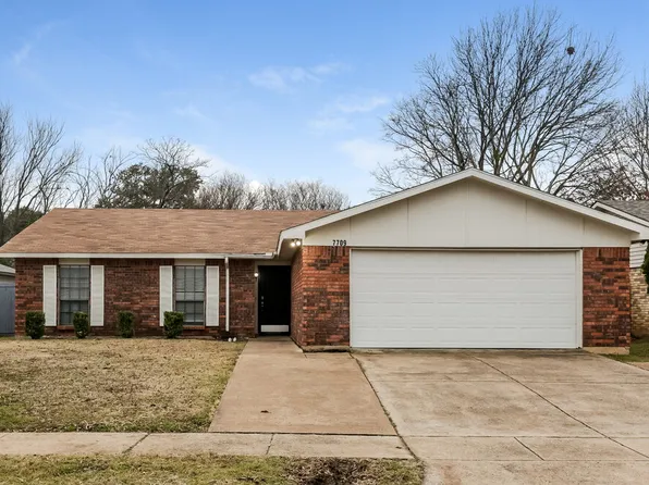 7709 Landmark Ridge St, Fort Worth, TX 76133