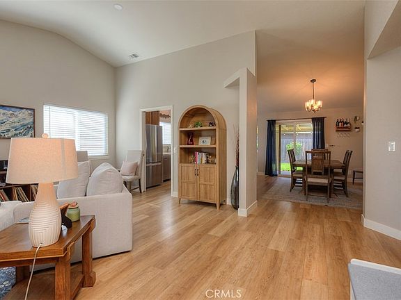 5th image of 90 Elderberry Ct