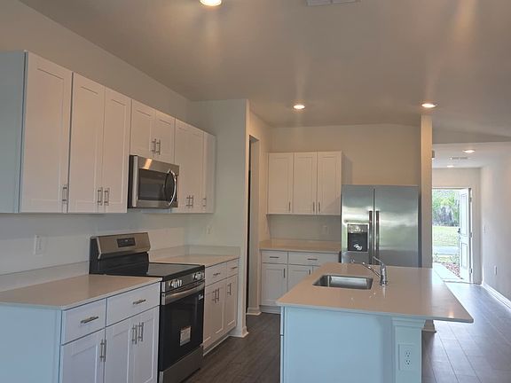3rd image of 4584 SW 81st Loop
