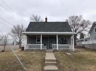 301 8th Ave SE, Jamestown, ND 58401