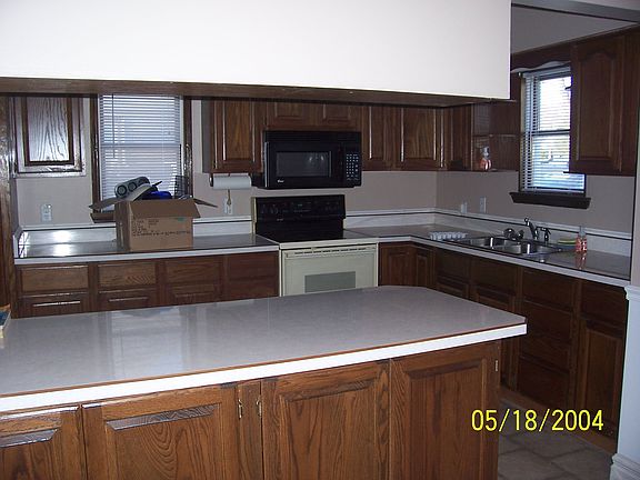 4th image of 600 Burns St