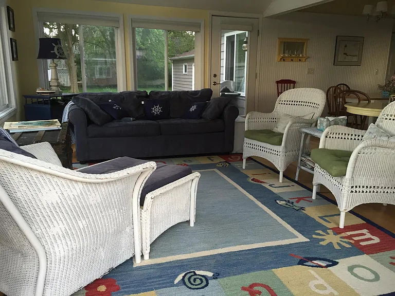 51 Center Rd — Photo 2