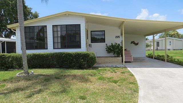 1st image of 205 Squire Ct