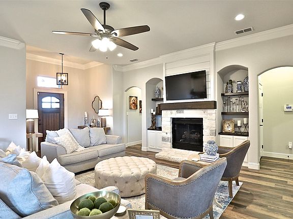 4th image of 3209 Settlers Way