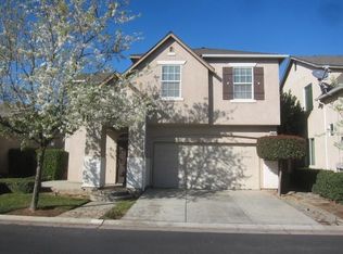 629 W Fontaine Ln, Clovis, CA