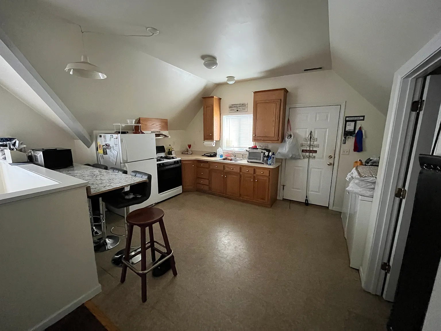 2 bed, $1,800 — Photo 4