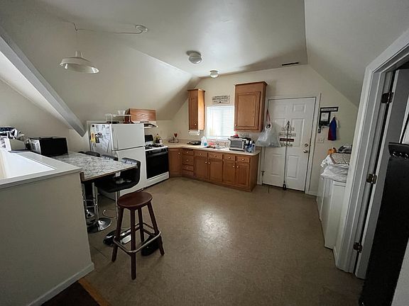 4th image of 89 Elm St APT D