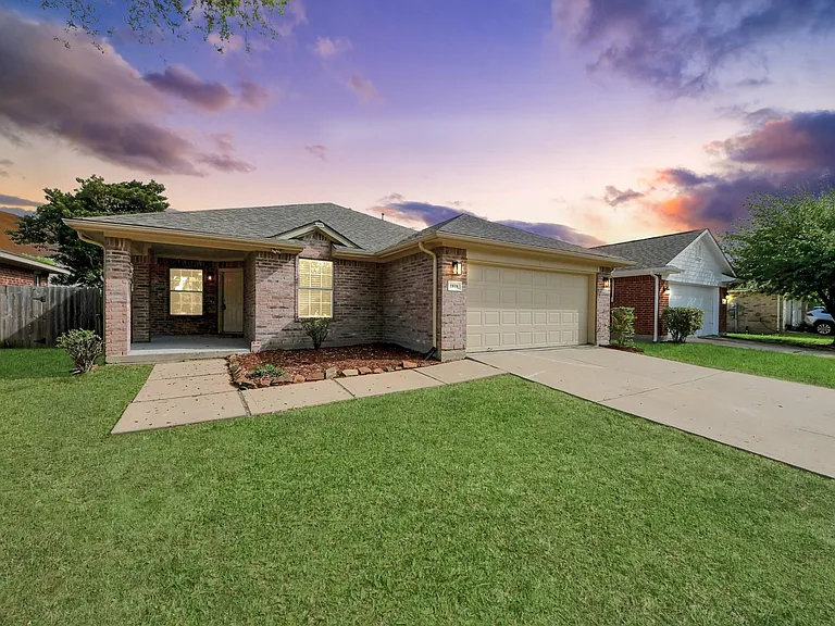 1818 Fergus Park Ct — Photo 4