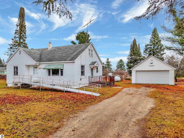 11270 210th Ave, Leroy, MI 49655