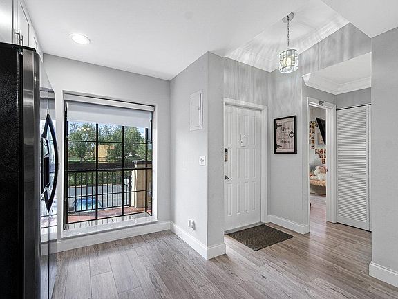 5th image of 1913 SW 15th St APT 16